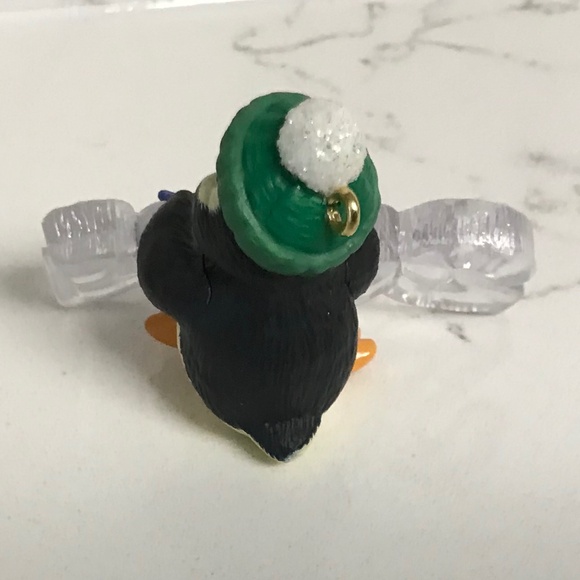 Vintage Hallmark Collectible Cool Decade 2001 Penguin Christmas Ornament - Picture 3 of 9